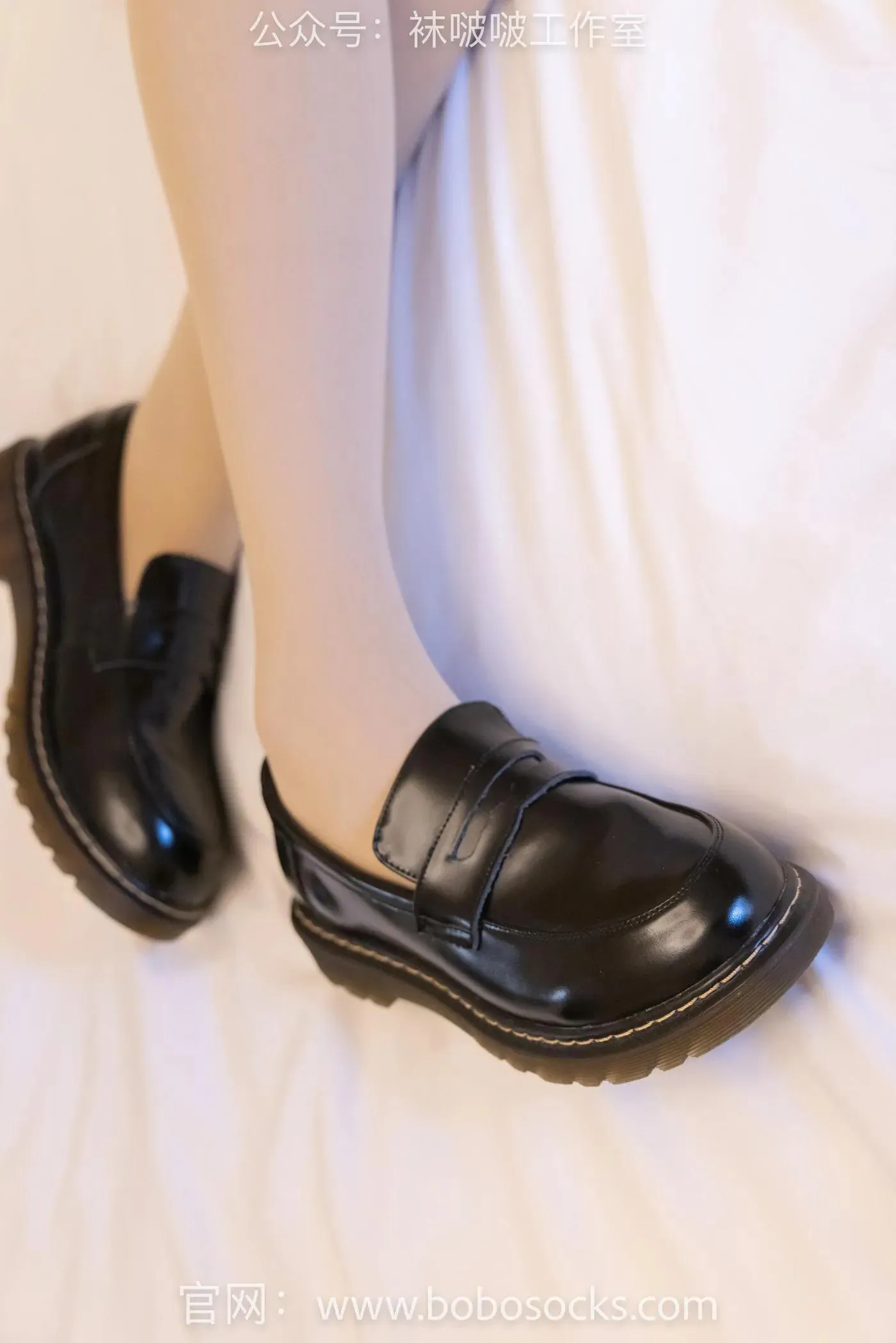 [BoBoSocks袜啵啵]NO.117 小甜豆-黑皮鞋、厚肉丝 [135P]插图4
